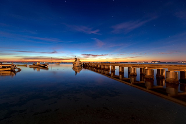 ilustración de módulo de aprendizaje online con gráficos educativos